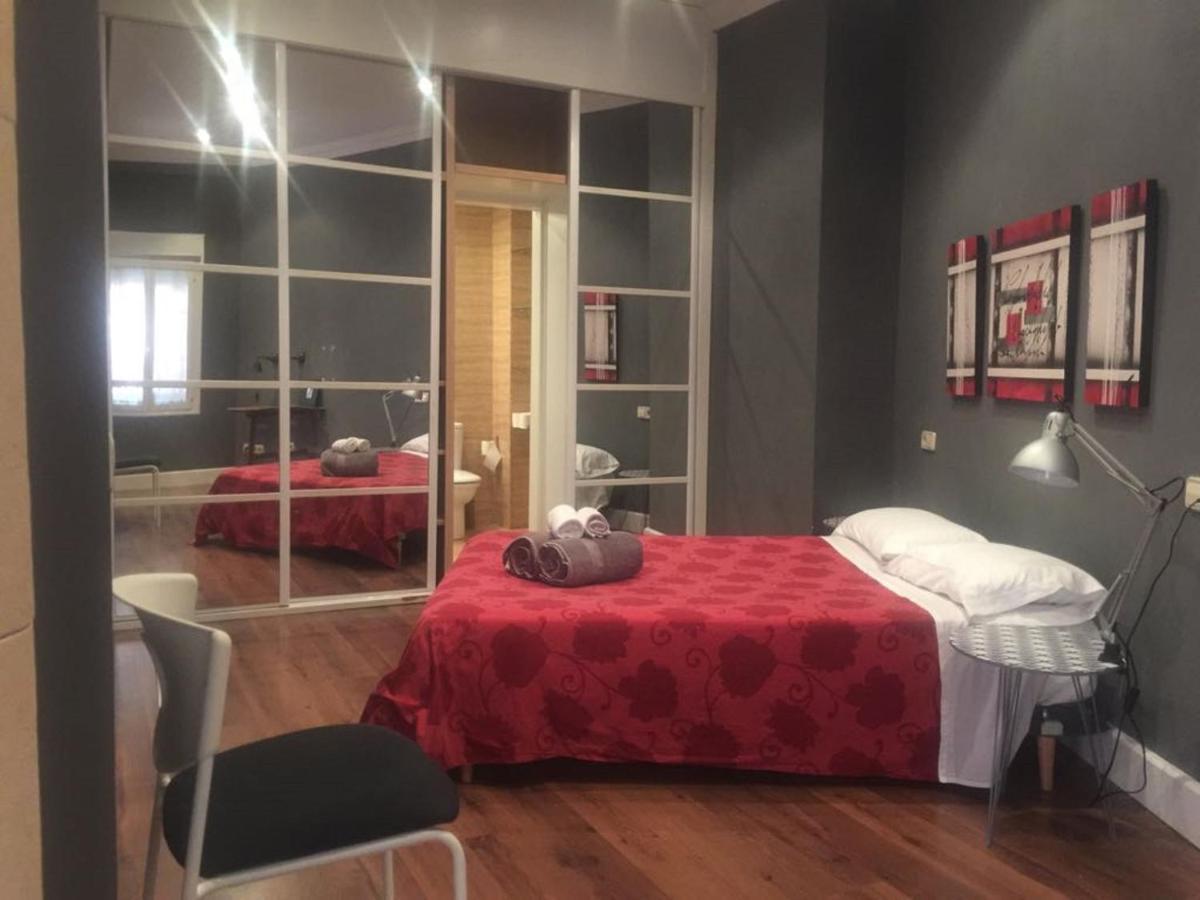 Divi Apartments Martinez Montanes Sevilla Buitenkant foto